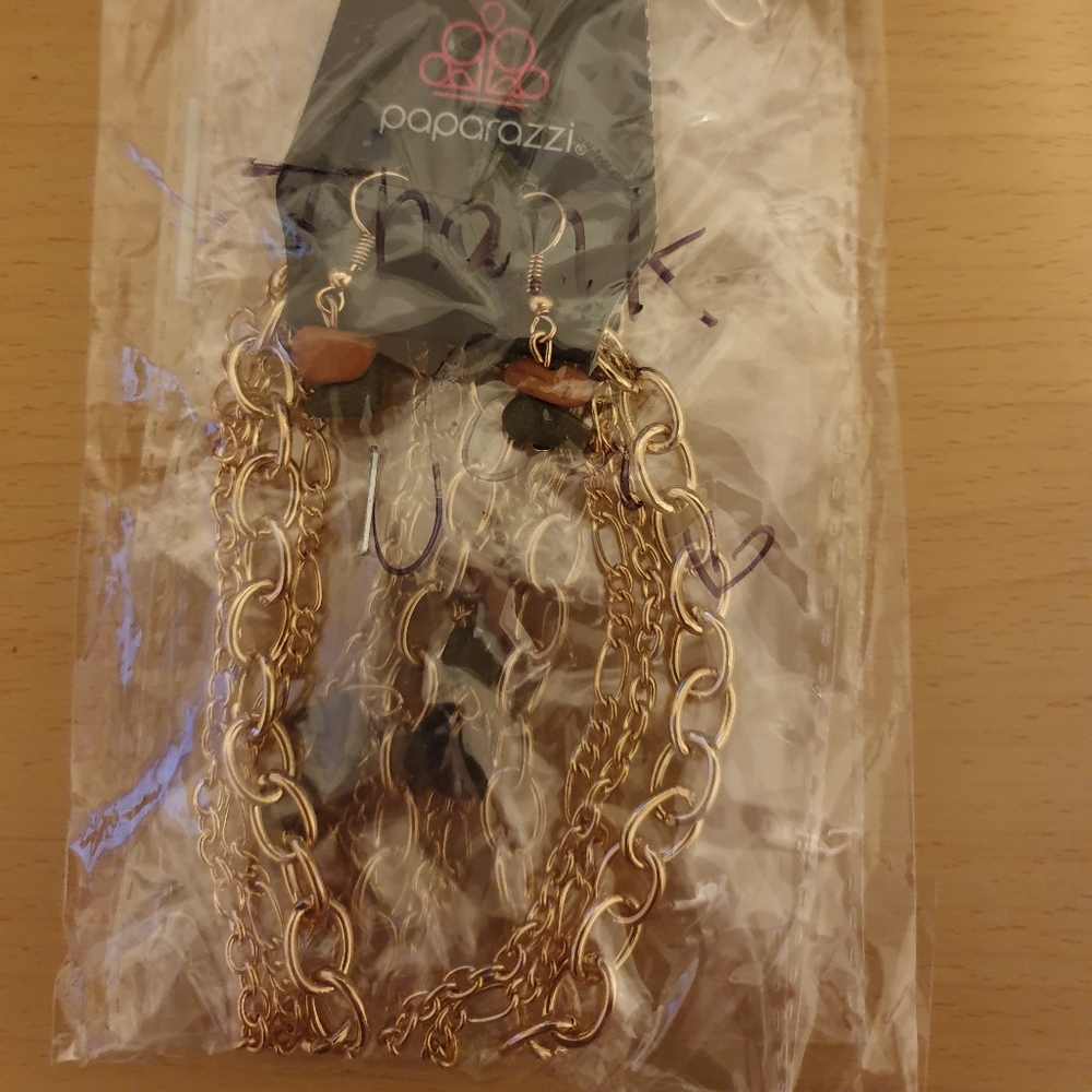 Paparazzi necklace and earings